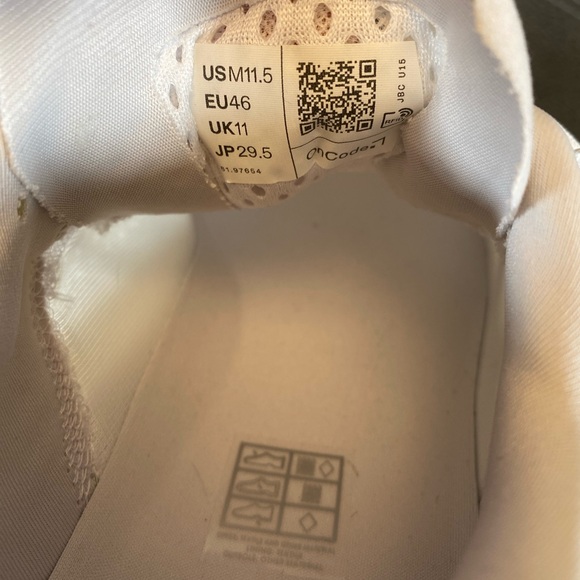 On Running Cloudmonster Men's 11.5 Sneaker - Picture 6 of 7